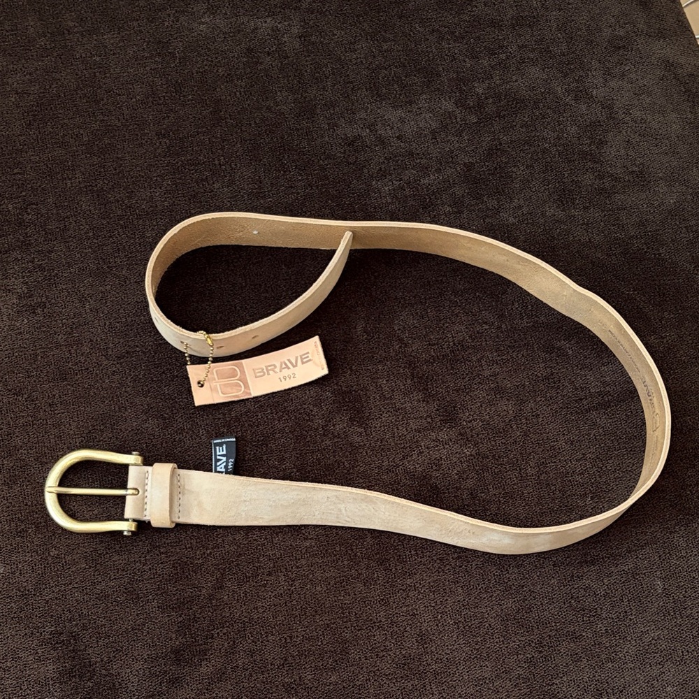 BRAVE Nude Leather Belt with Gold-Tone Buckle - Women